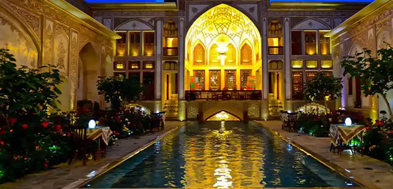 سفرنامه زمینی با خودرو به کاشان