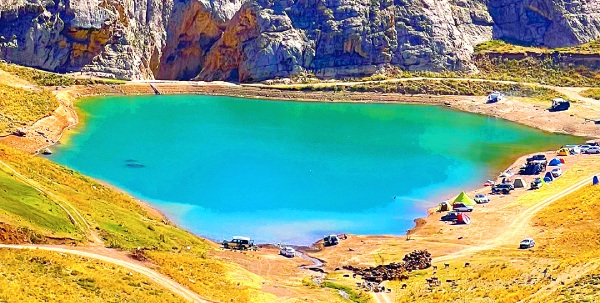 دریاچه لزور فیروزکوه